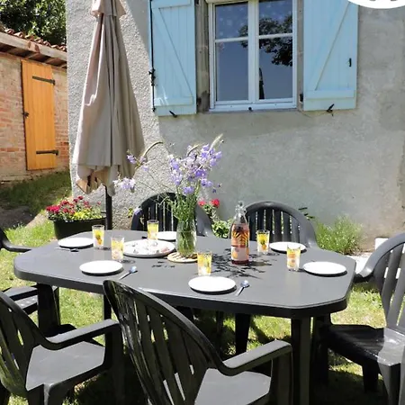 בית נופש Avec Jardin Privatif, Proche Montbrison, Equipe Moderne Et Confort Total - Fr-1-496-117